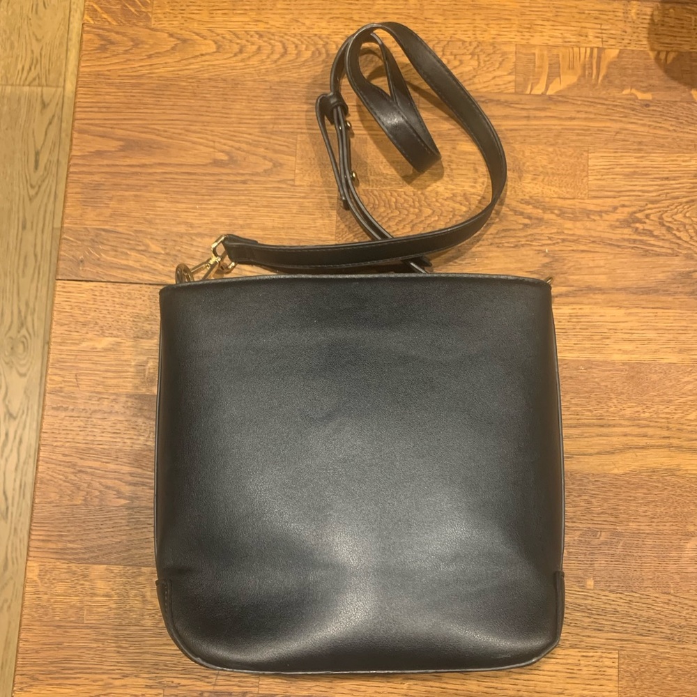 Like new TopShop bucket bag